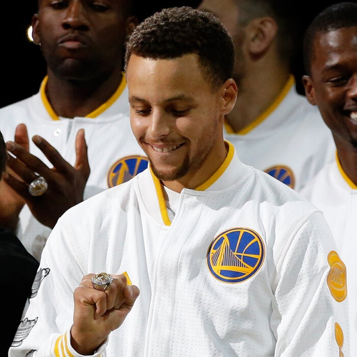 埃斯特旺：有些队友不相信我才18岁，我有时也觉得不可思议（埃斯特旺：队友怀疑我只有18岁，我自己有时也难以置信）