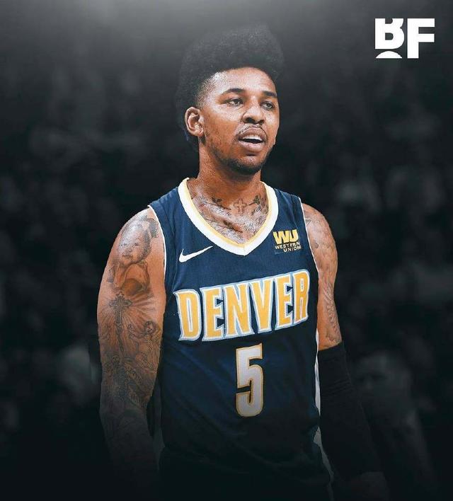 高效爆发！杜兰特17中11得到28分4篮板8助攻（状态火热！杜兰特17投11中砍下28分4篮板8助攻）