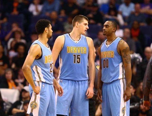 美加墨世界杯分组出炉：姆巴佩哈兰德死亡之组，梅西C罗上上签（美加墨世界杯抽签揭晓：姆巴佩、哈兰德落入死亡之组，梅西、C罗喜得上上签）