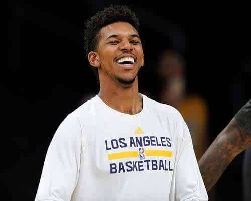 拜仁3-1逆转葡体，格纳布里传射、卡尔、塔破门，基米希乌龙（拜仁3-1逆转葡体：格纳布里一传一射，卡尔与塔建功，基米希自摆乌龙）