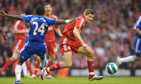 维罗纳vs帕尔马：加利亚尔迪尼、焦瓦内首发，库特罗内、马特奥-佩莱格里诺出战（维罗纳对阵帕尔马：加利亚尔迪尼、焦瓦内首发，库特罗内与马特奥-佩莱格里诺登场）